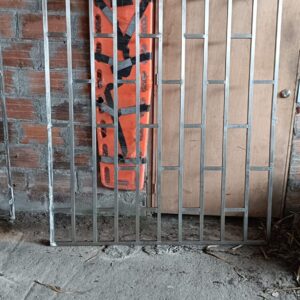 Reja acero inoxidable 200x170cms - Usada