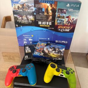 PS4 Slim 500GB 2 controles y películas